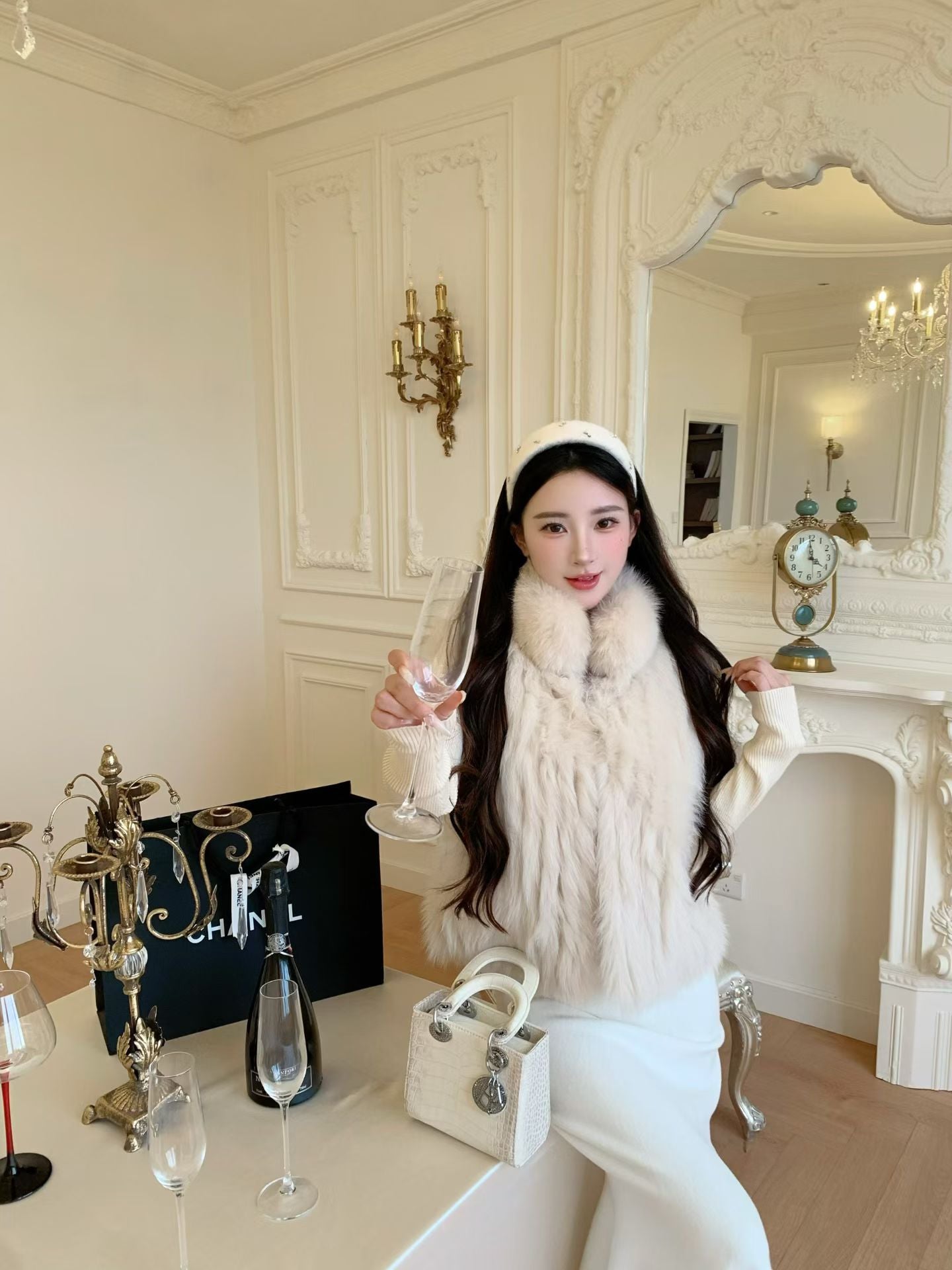 [Luxury] Elegant Fluffy Fox Fur Vest