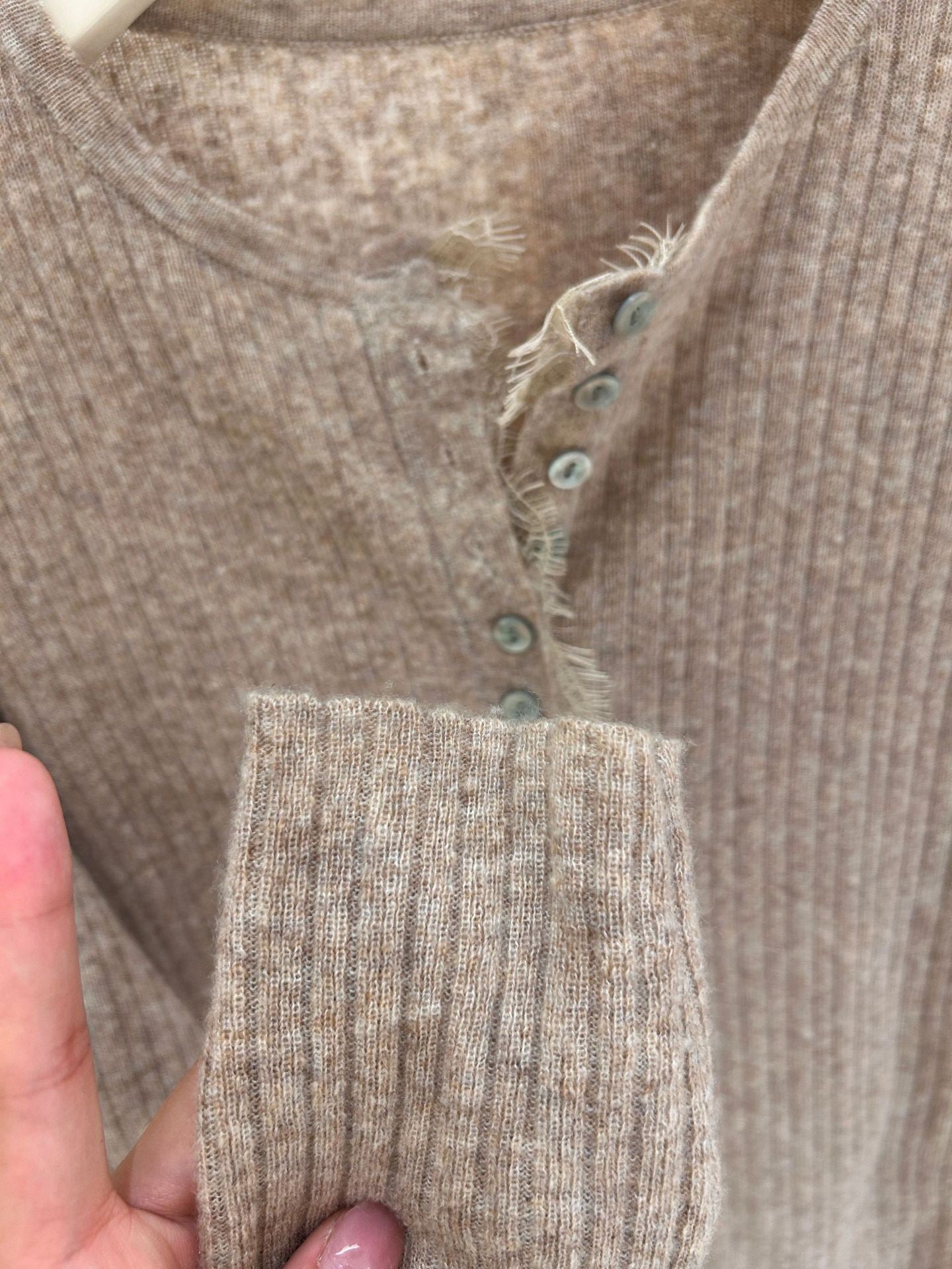 [Versatile] V-Neck Lace Basic Top