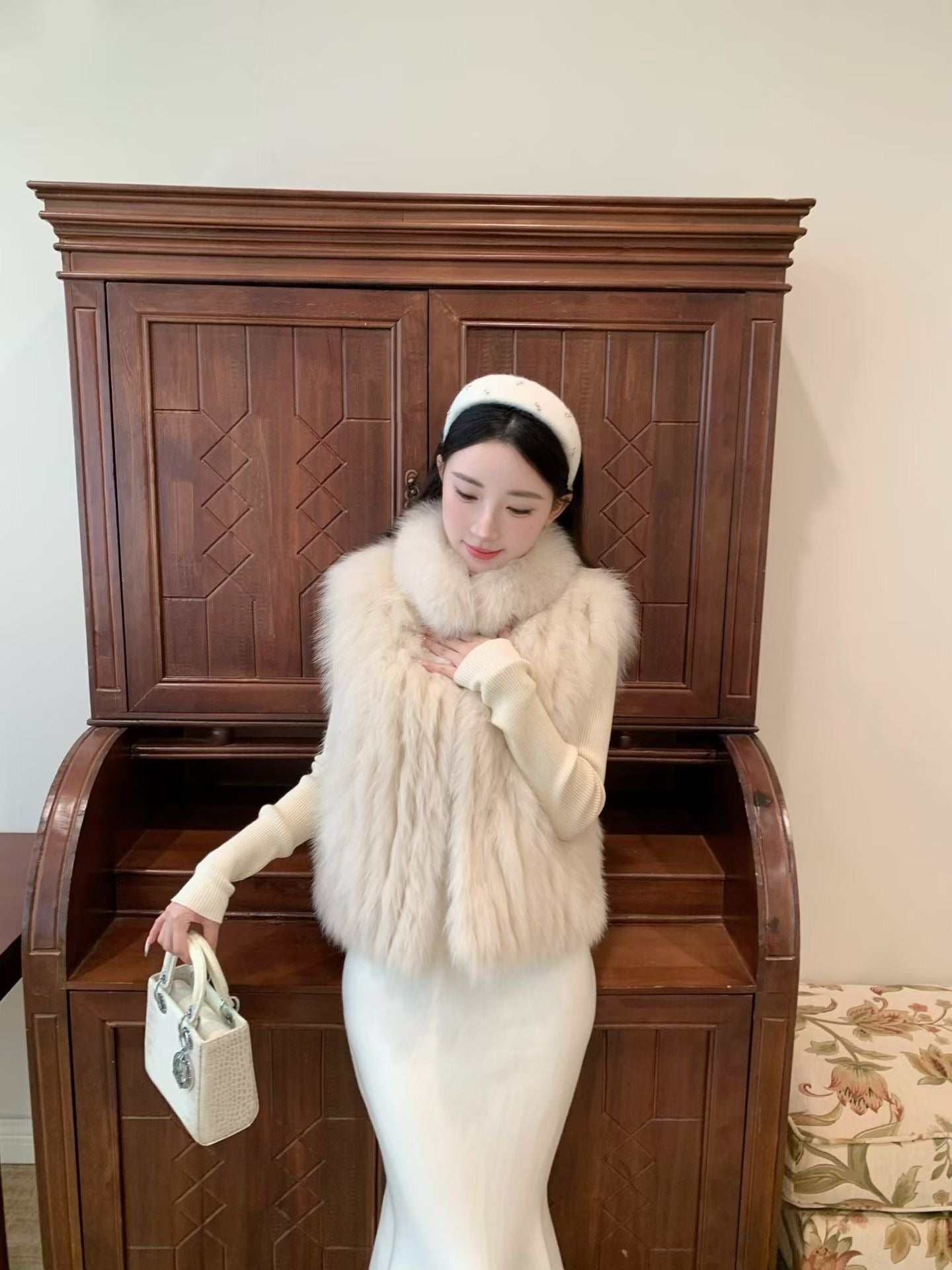 [Luxury] Elegant Fluffy Fox Fur Vest