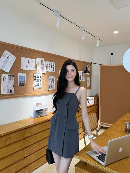 [Celebrity] Double-breasted Suspender Dress