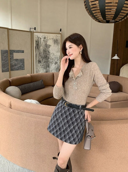 [Versatile] V-Neck Lace Basic Top