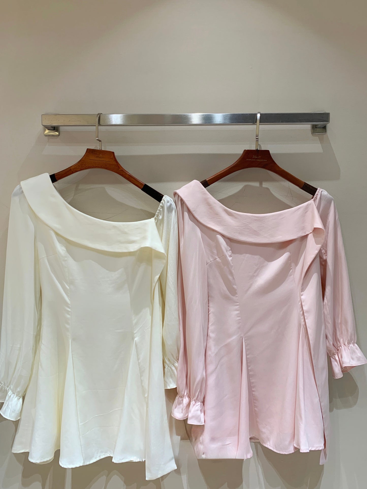 [Princess] 100% Lyocell off-shoulder Dress