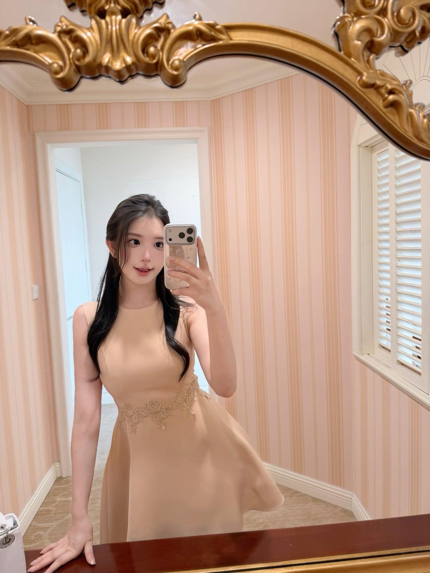 [Stylish] Flattering Designer Dress (Q1053)