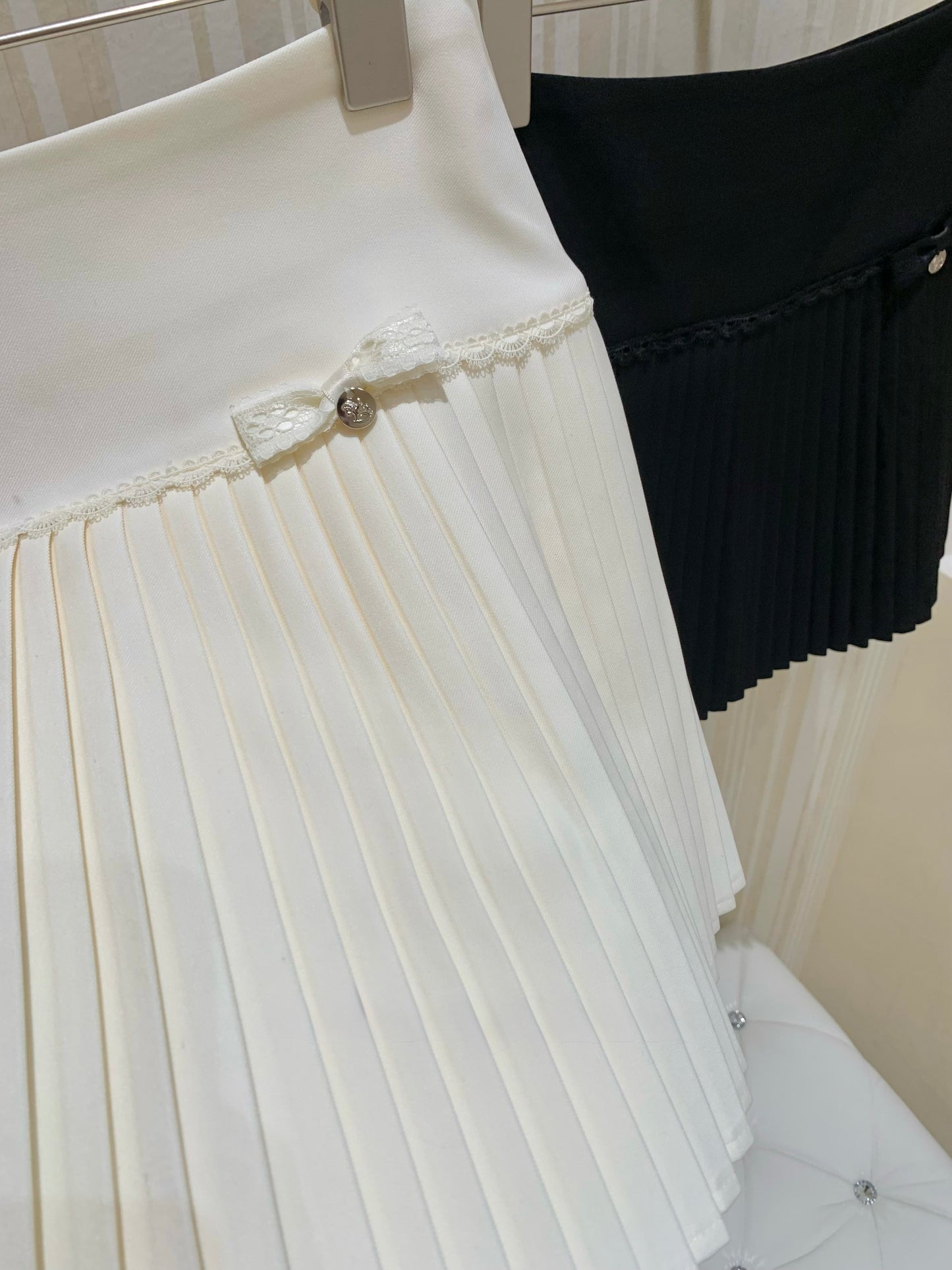 [Cute] Pleated Mini Skirt (Q1028)