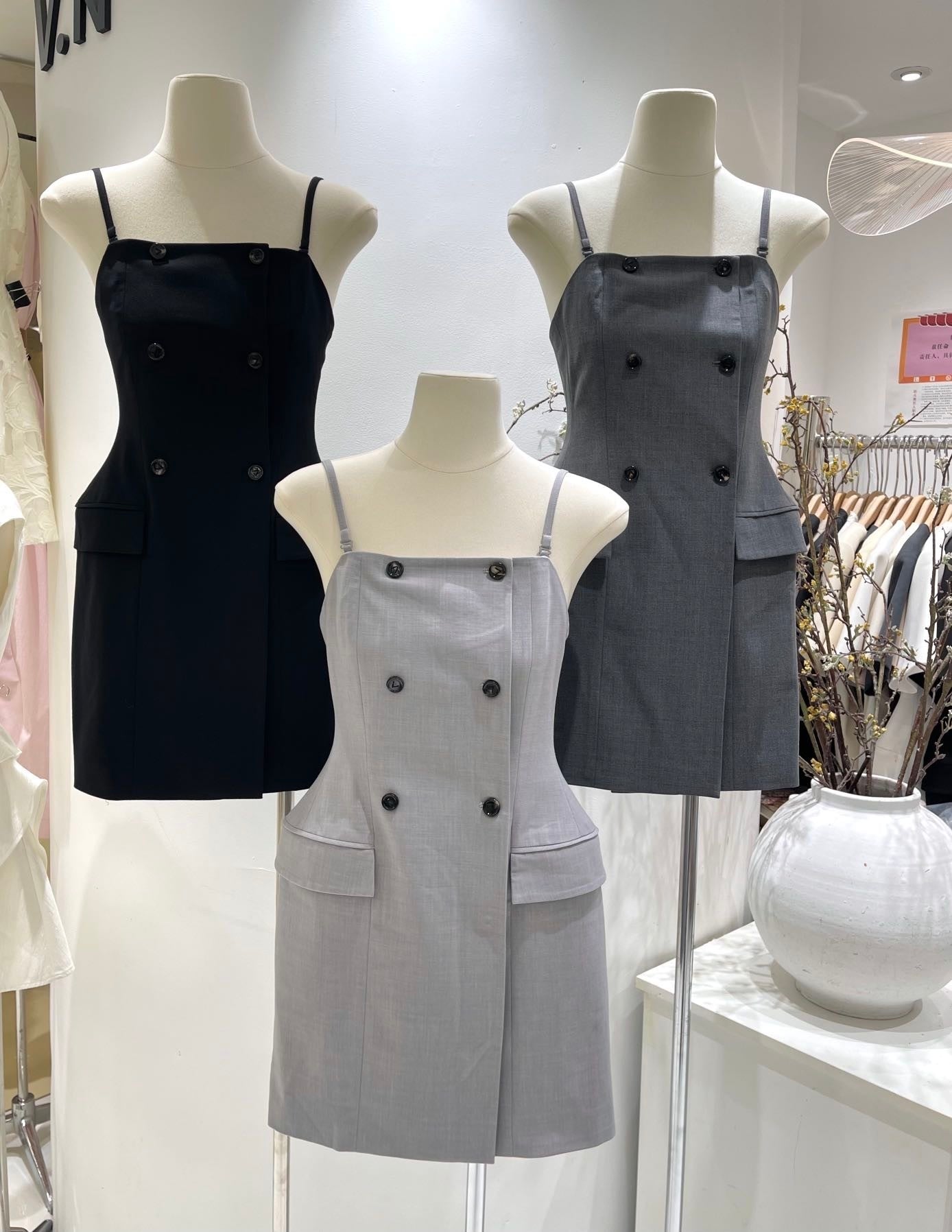 [Celebrity] Double-breasted Suspender Dress