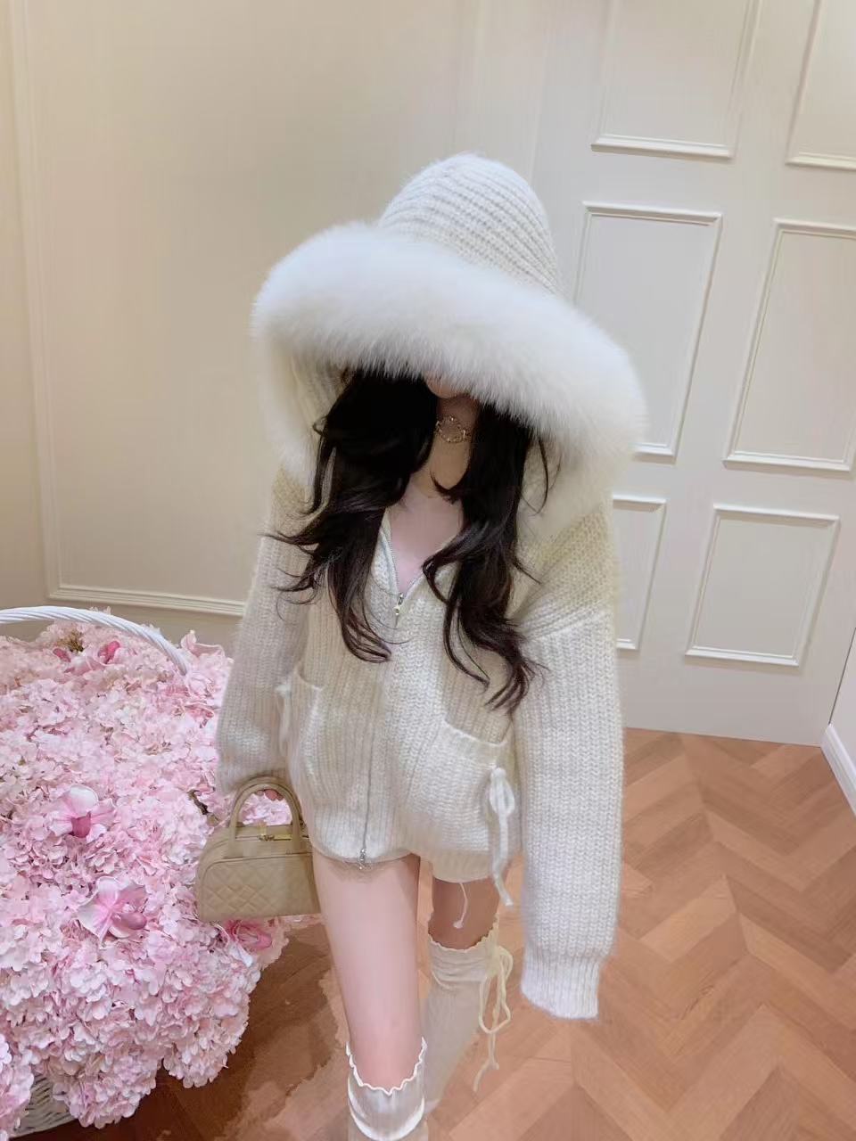 [Girly] 100% Wool Zip-up Sweater (Fox Fur Hat)