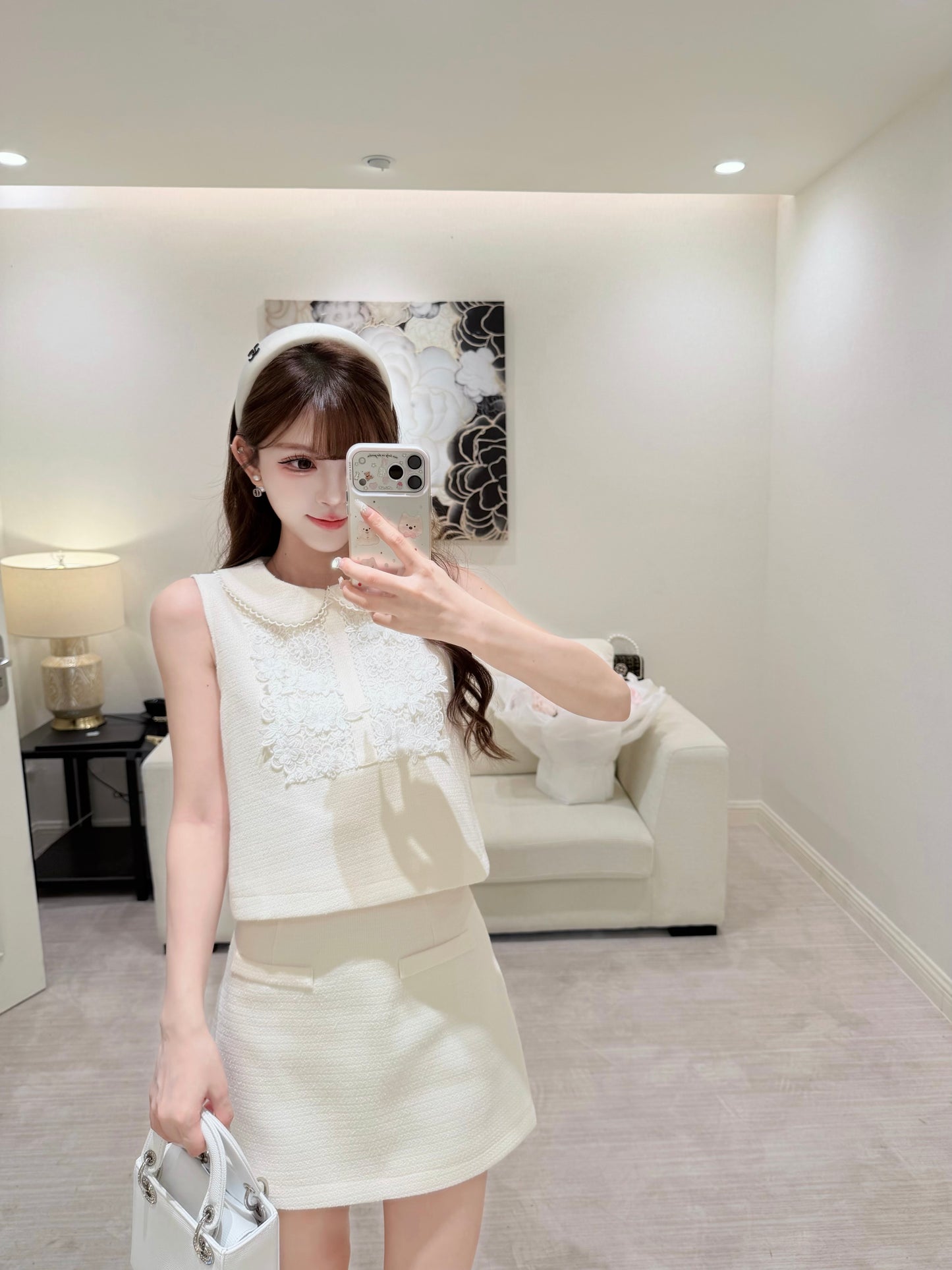 [Celebrity] Embroidered Short-sleeve Top + Skirt Set (Q1103)