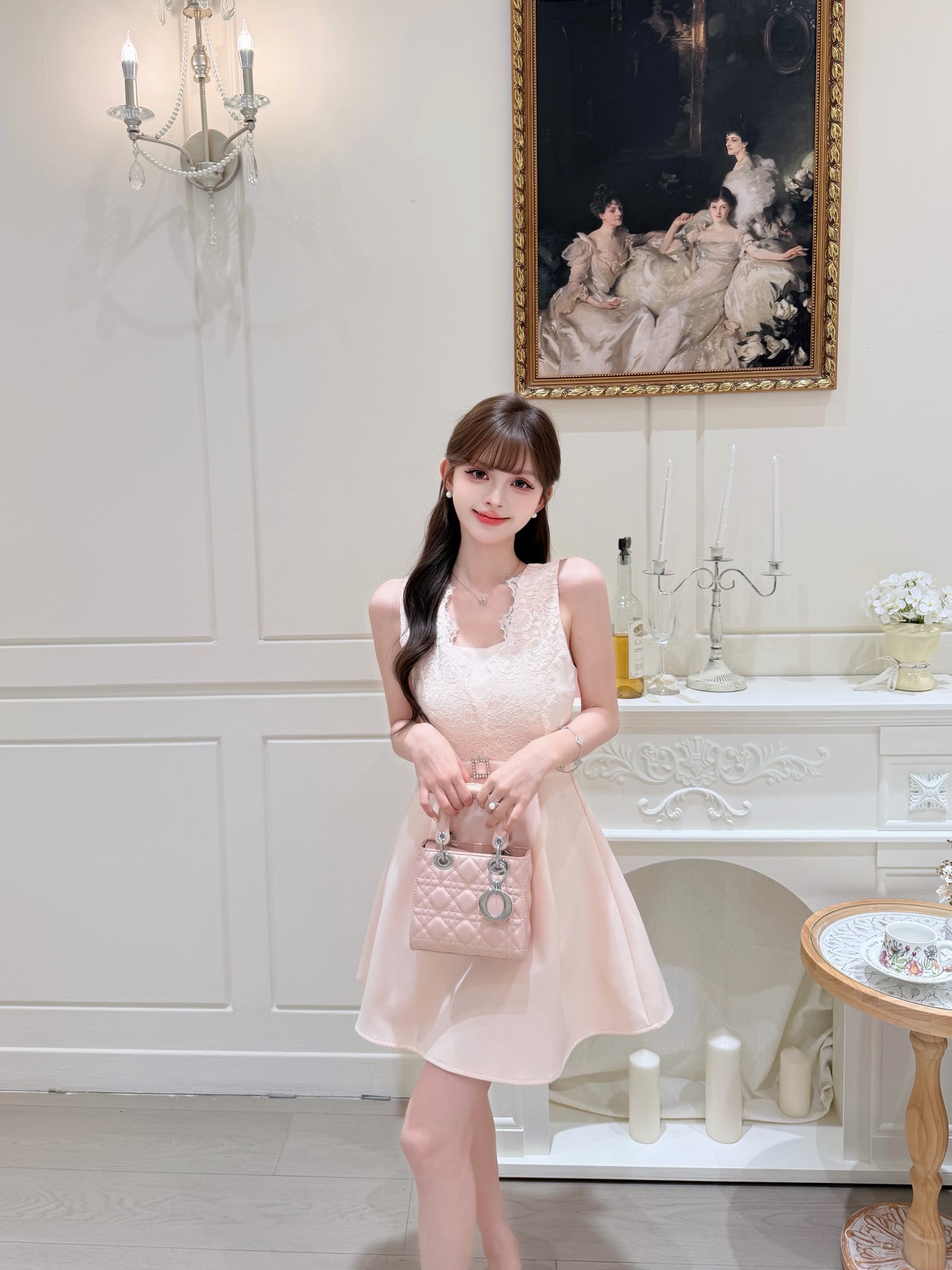 [Elegant] Sleeveless V-Neck Lace Cocktail Dress (Q1210)