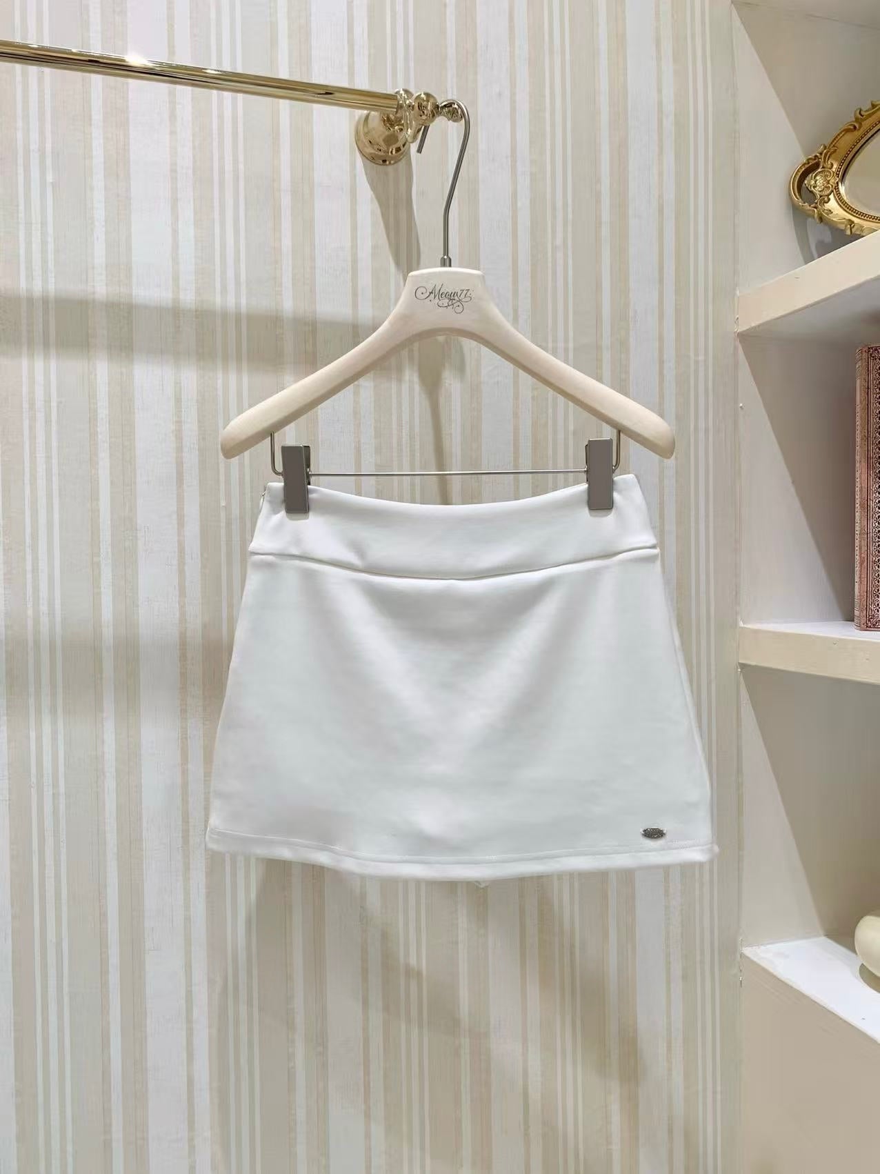 [Coquette] No-See-Through Bodycon Skirt with Built-in Shorts (Q091)