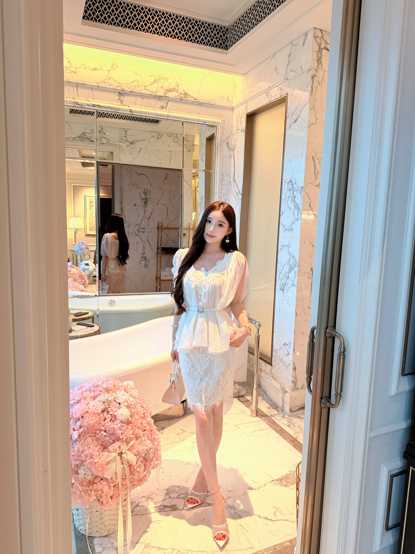 [Coquette] Chiffon Lace V-neck Blouse with Belt (Q1209)