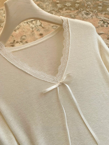 ⁠[Chic] Lace Trim V-Neck Bow Knit Base Top (QH-115)⁠