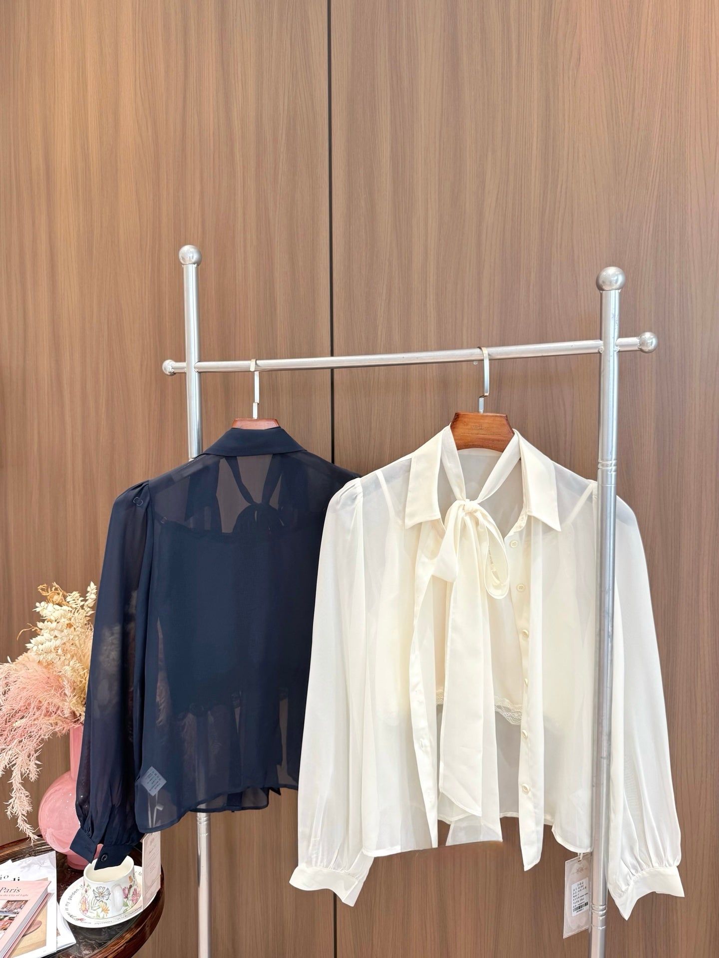 [Bestseller] French Tie-Neck Bow Chiffon Blouse (Q1382)