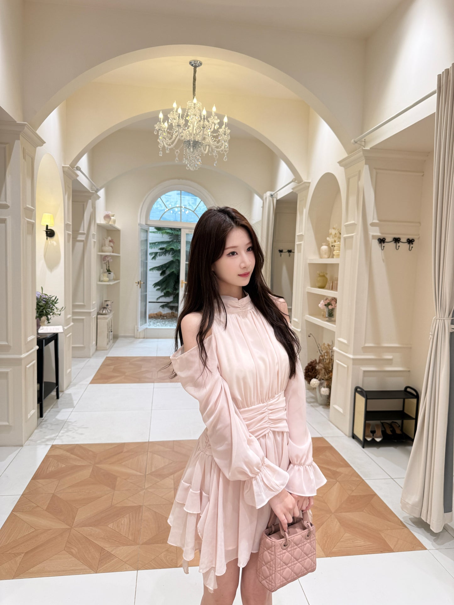 [Celebrity] Elegant Pink & Beige Dress (Q1037)