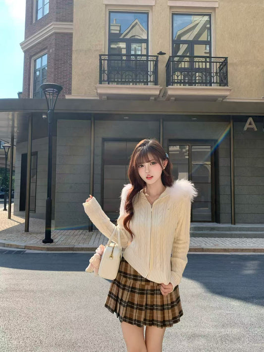[Fluffy] Wool Cardigan with Fox Fur Hood