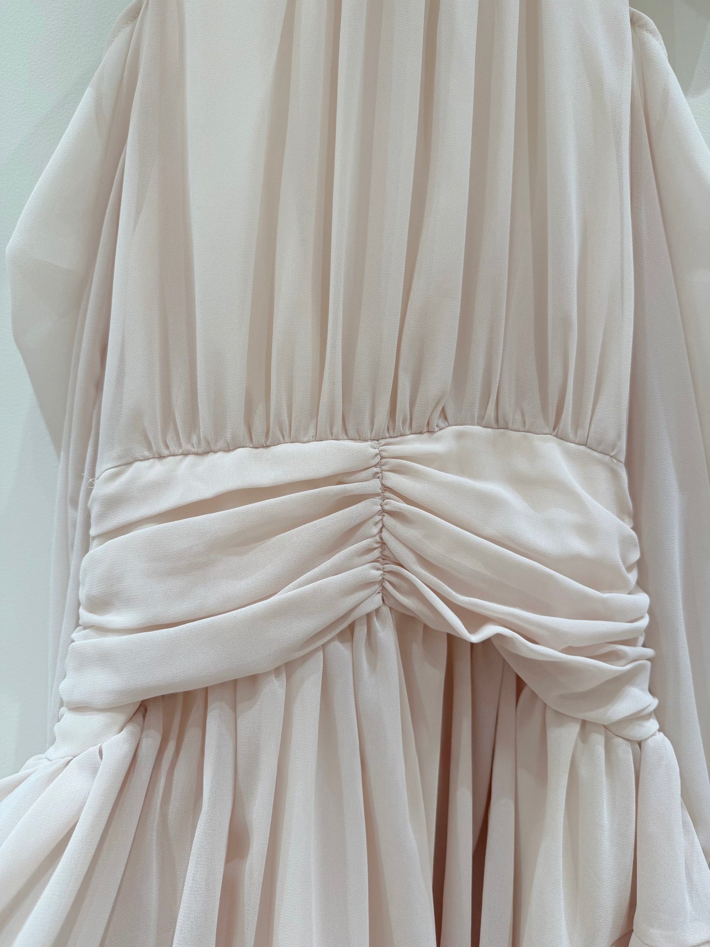 [Celebrity] Elegant Pink & Beige Dress (Q1037)