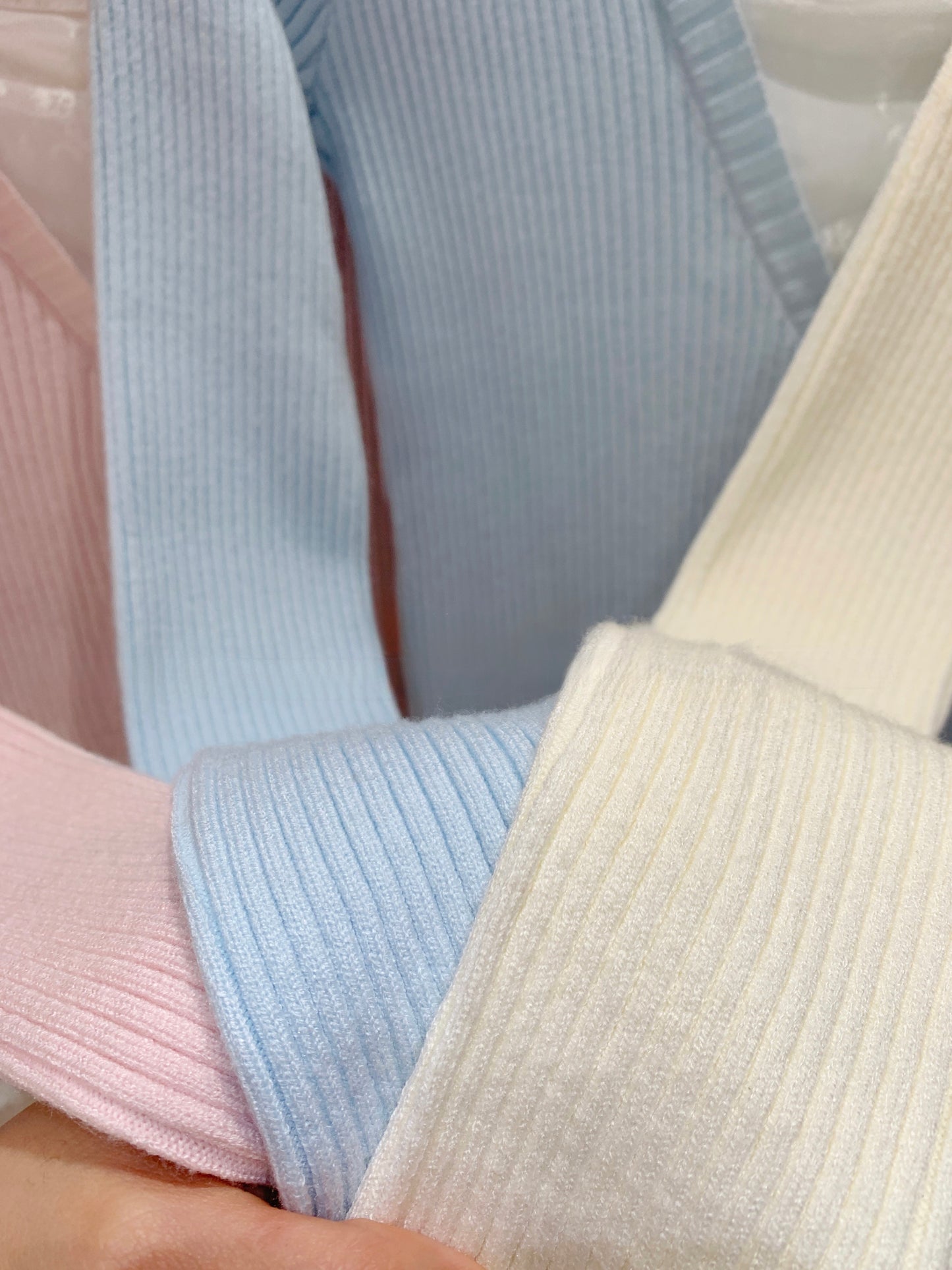 [Versatile] Lace V-neck Knitted Top