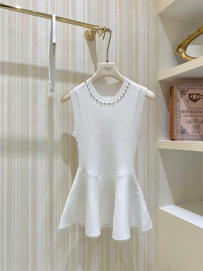 [Chic] Waist-Flare Sleeveless Knit Blouse with Belt (QF080)