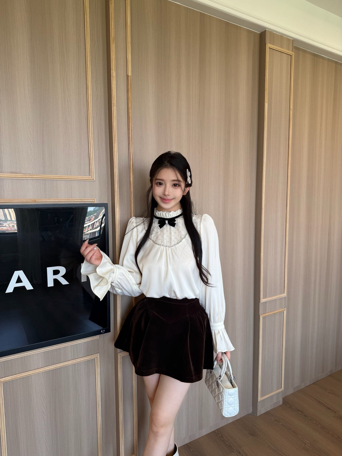 [Coquette] Pleated Chiffon Bow Blouse (Q1516)