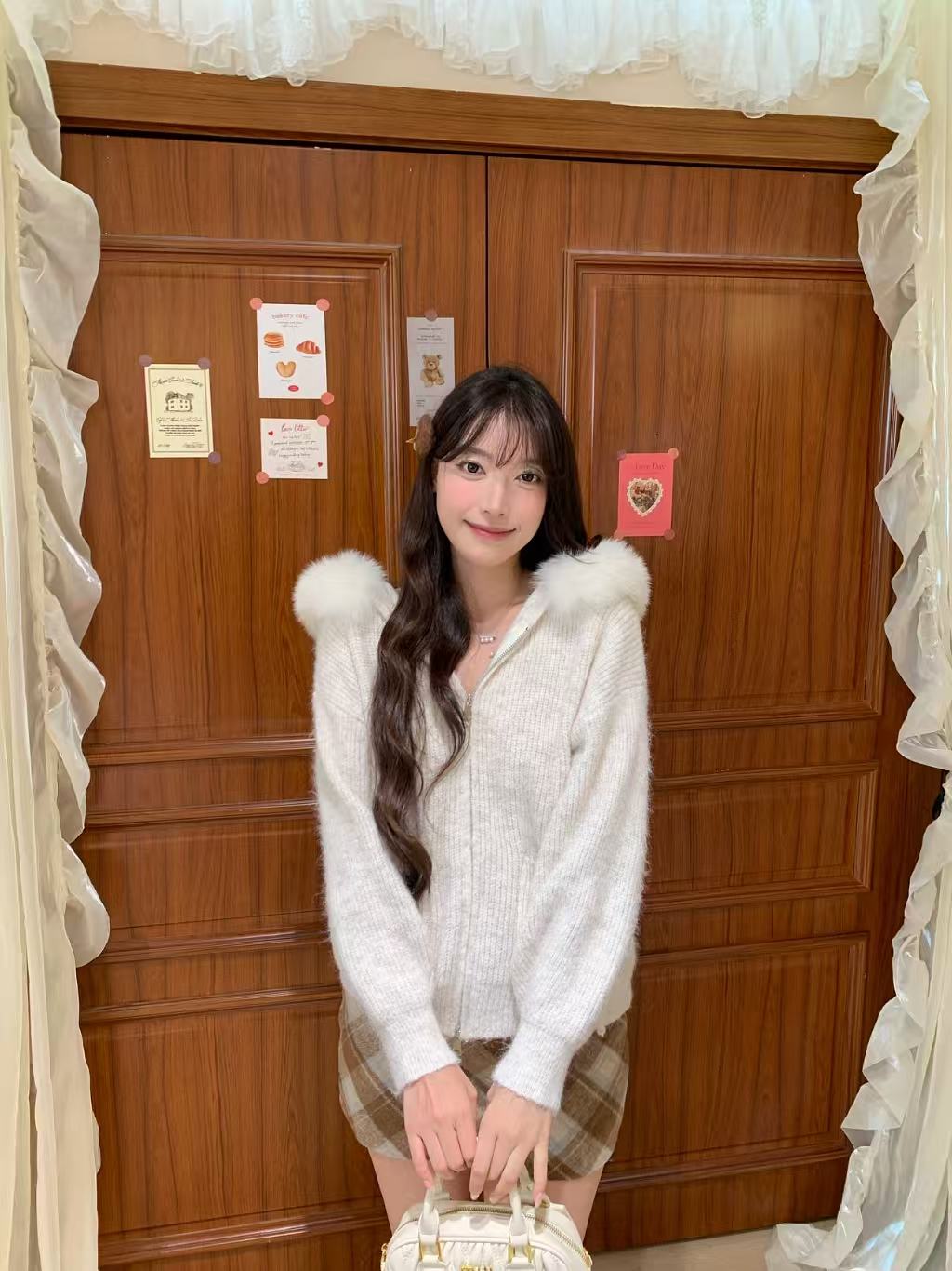 [Girly] 100% Wool Zip-up Sweater (Fox Fur Hat)