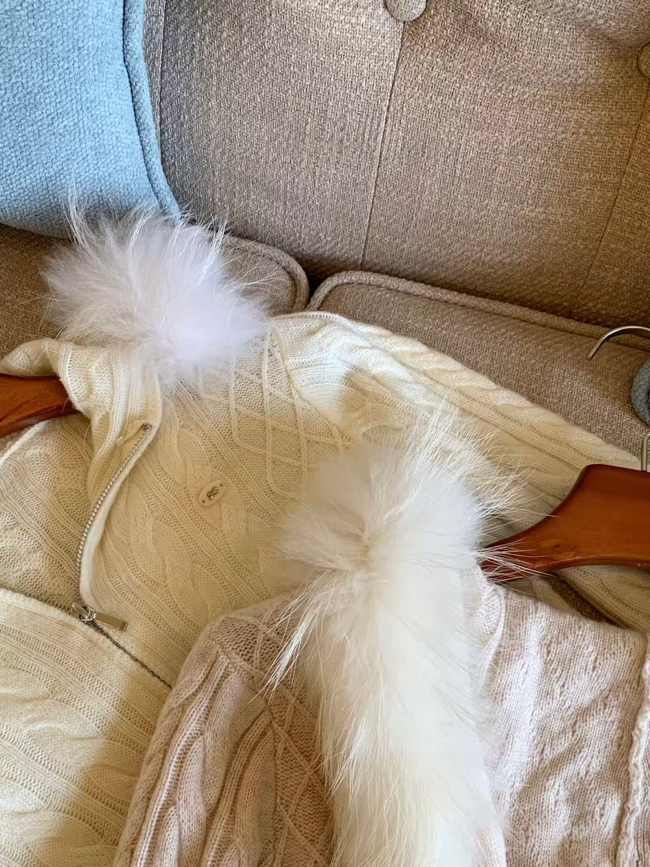 [Fluffy] Wool Cardigan with Fox Fur Hood