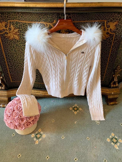 [Fluffy] Wool Cardigan with Fox Fur Hood