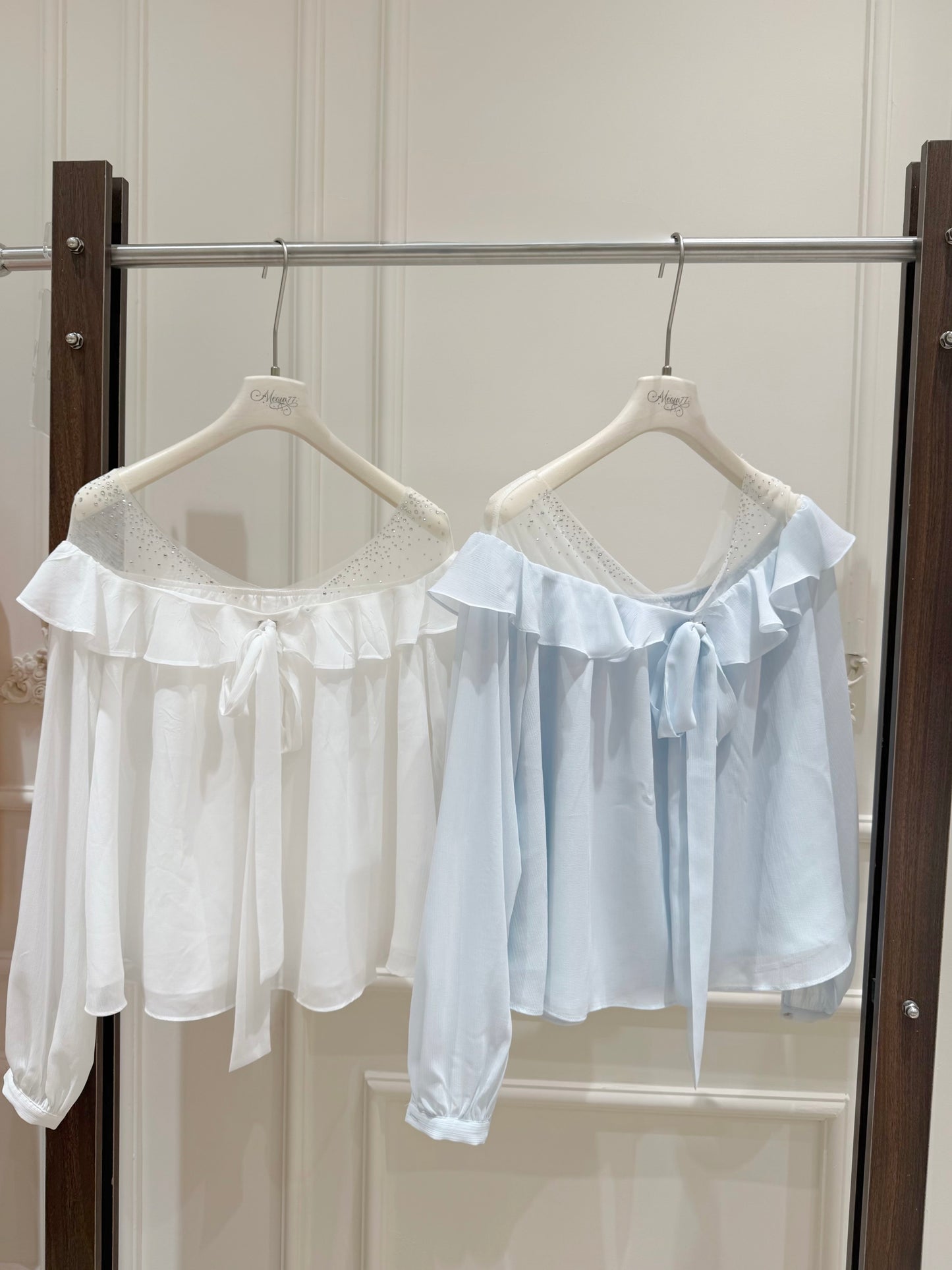 [Bling Bling] Girly Ribbon Blue & White Top (Q089)