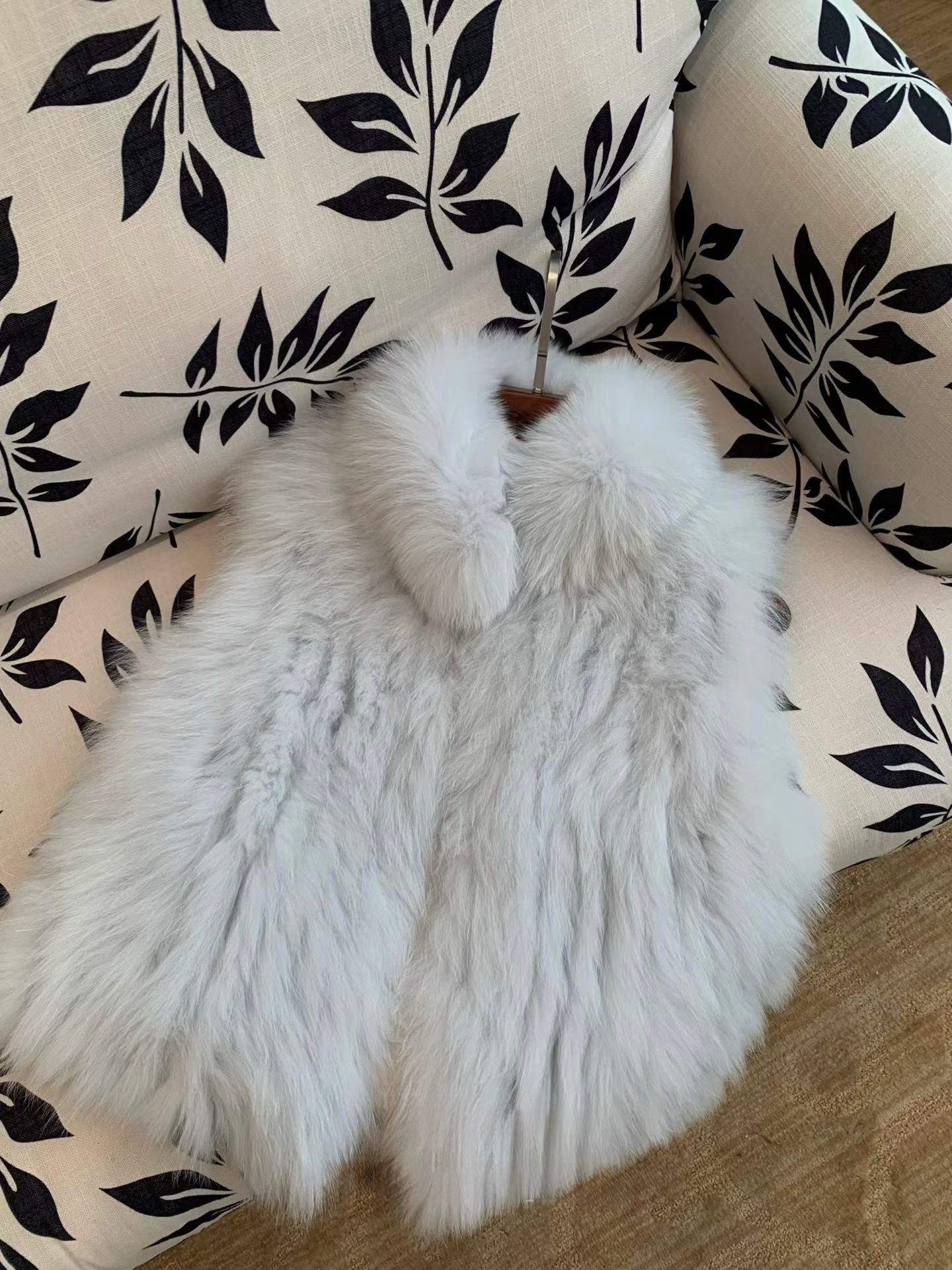 [Luxury] Elegant Fluffy Fox Fur Vest
