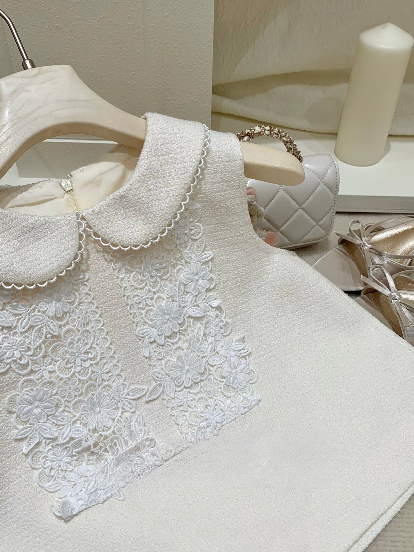 [Celebrity] Embroidered Short-sleeve Top + Skirt Set (Q1103)