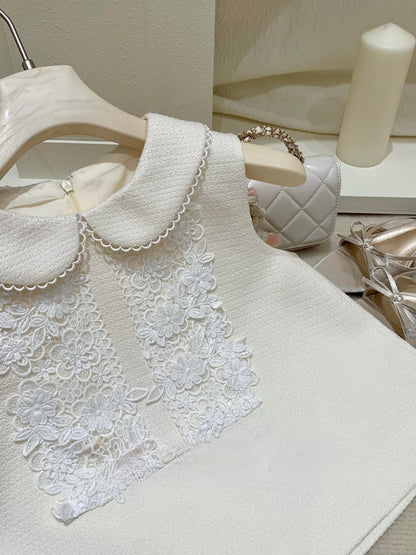 [Celebrity] Embroidered Short-sleeve Top + Skirt Set (Q1103)