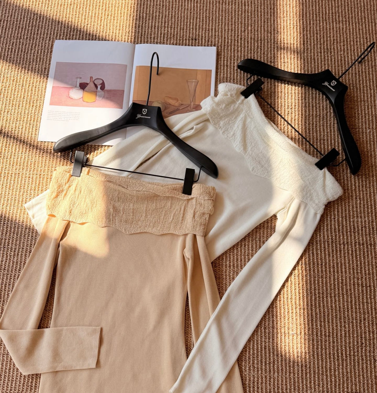 [Lumi Premium] Lyocell-Wool Off-the-Shoulder Top (YR2011)