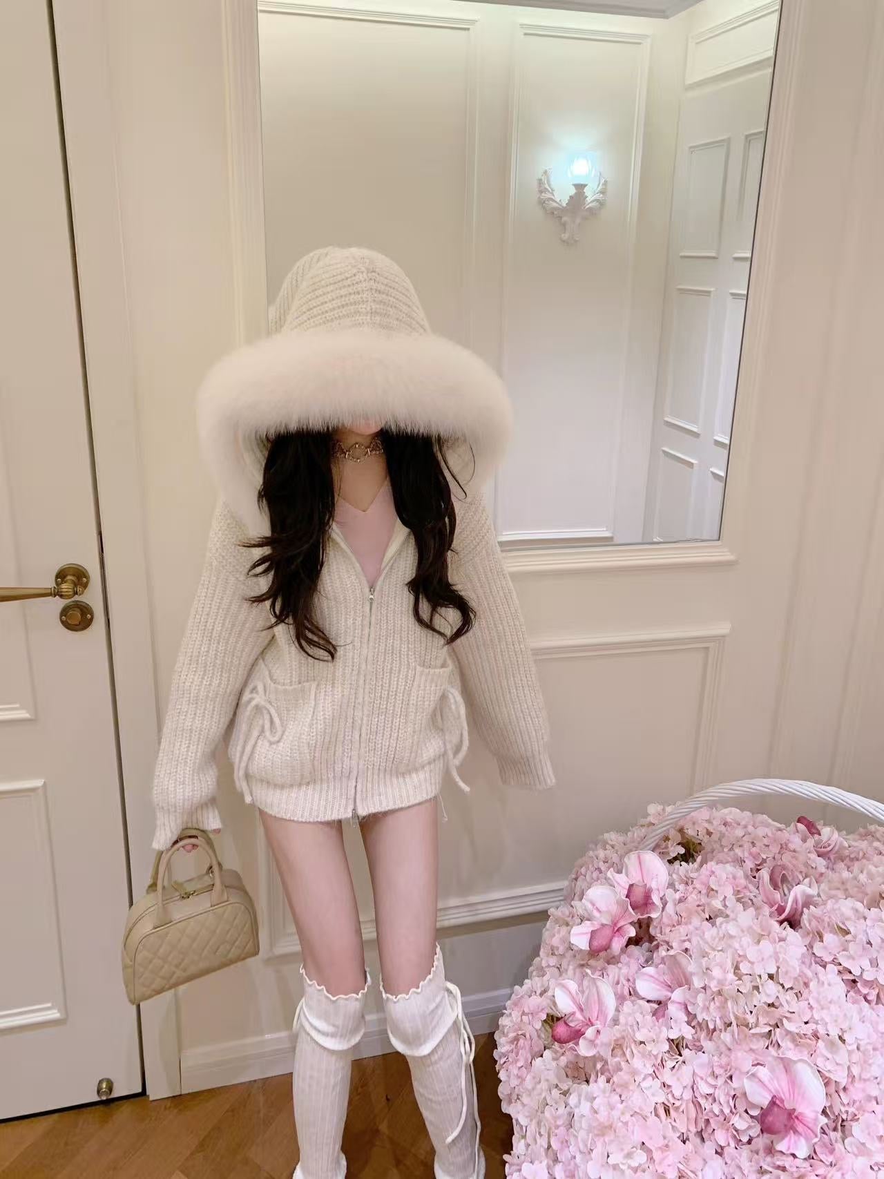 [Girly] 100% Wool Zip-up Sweater (Fox Fur Hat)
