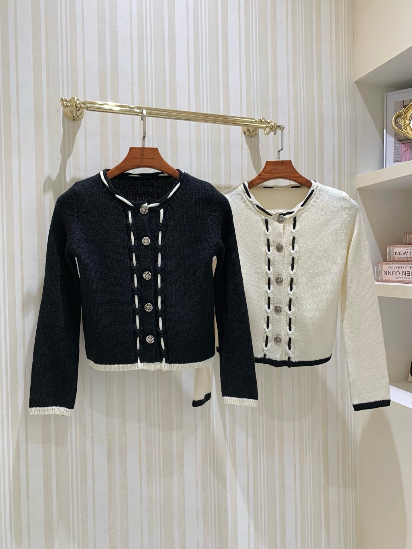 [Workwear] Vintage Chanel Style Contrast Trim Knit Cardigan (MY-06)⁠