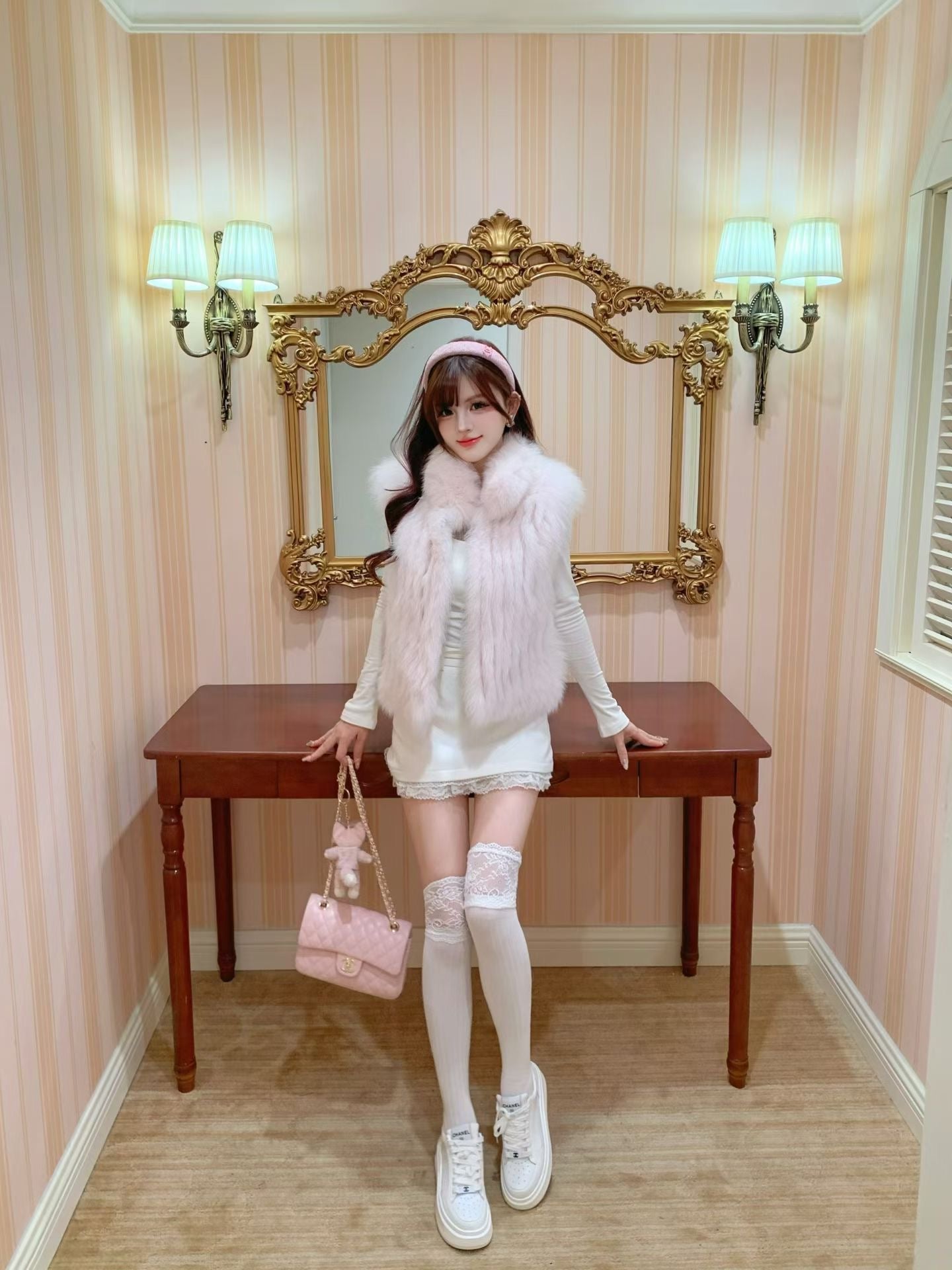 [Luxury] Elegant Fluffy Fox Fur Vest