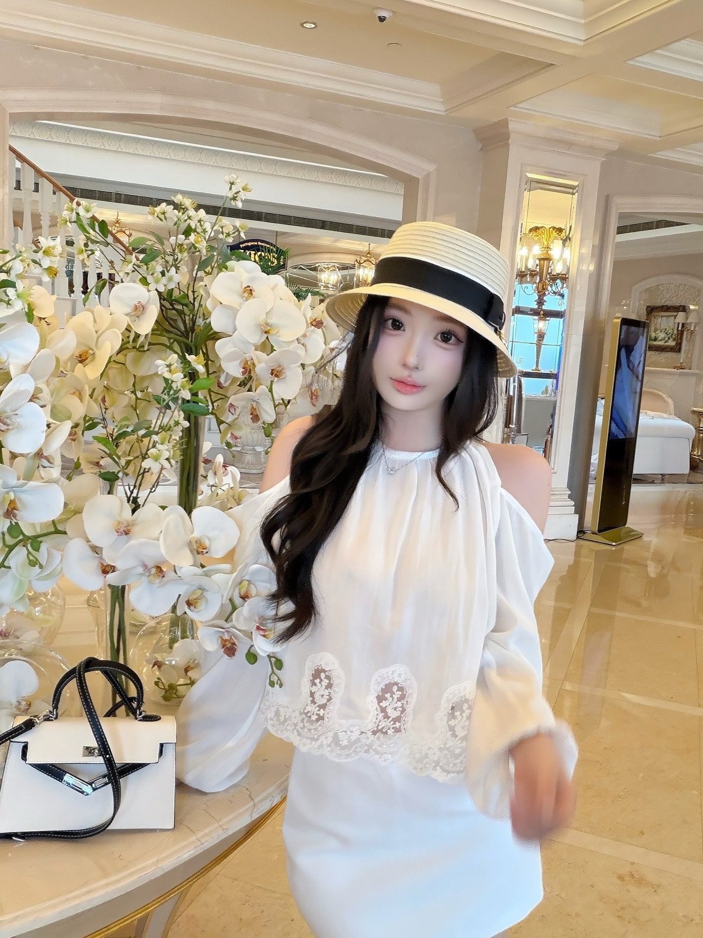 [Vacation] Halter Off-Shoulder Top and Skirt Two-Piece Set (Q1358)