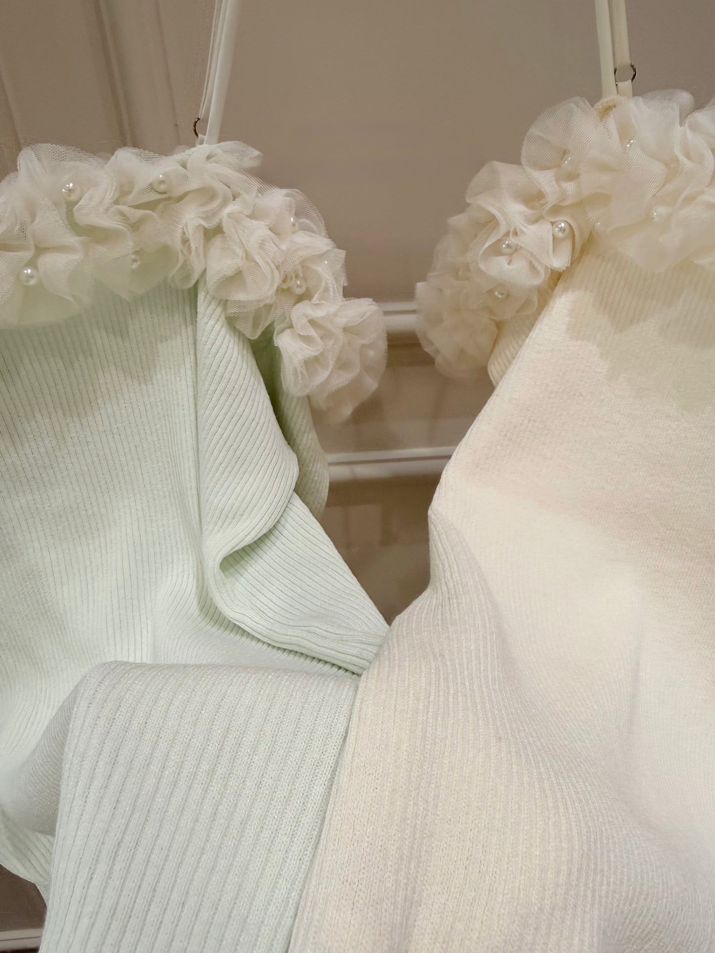 [Girly] Off-shoulder Knitted Green & Beige Top (QF008)