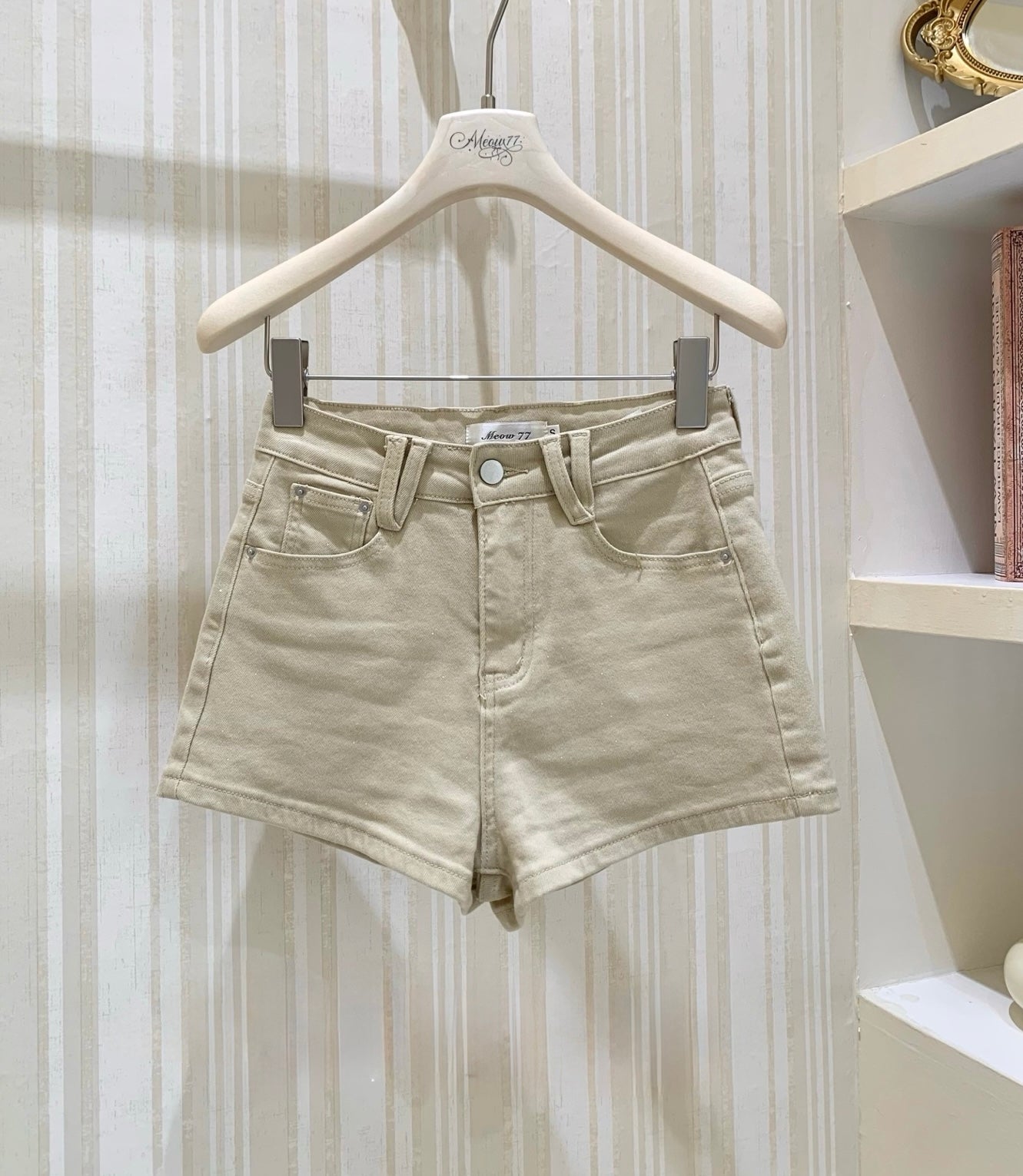 [Y2K] High-Waisted Sparkly Denim Shorts (QF095)