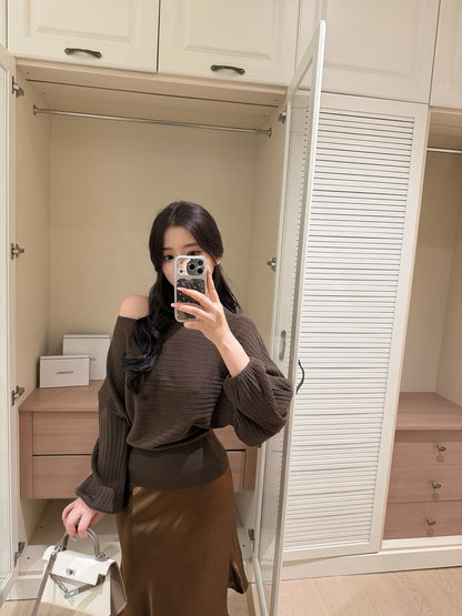 [Dating] Off-Shoulder Batwing Knit Top with Belt (QH-022)