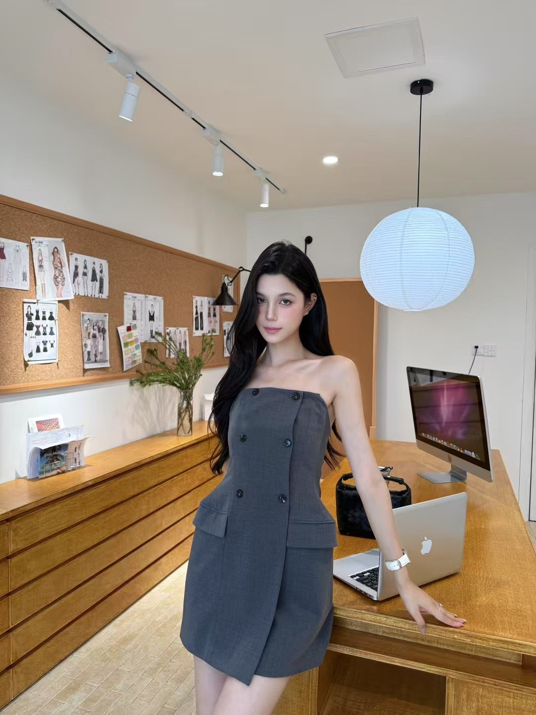[Celebrity] Double-breasted Suspender Dress