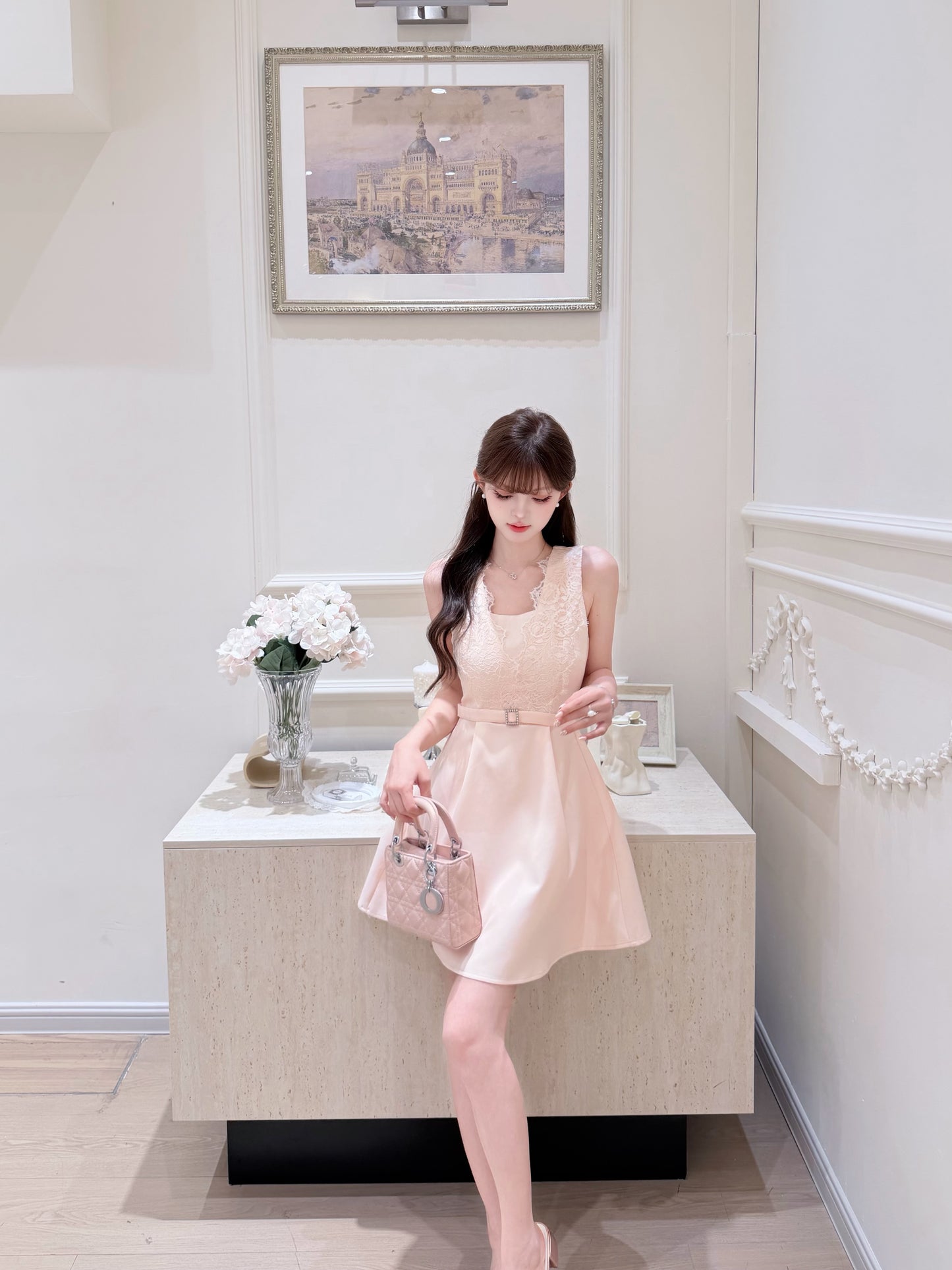 [Elegant] Sleeveless V-Neck Lace Cocktail Dress (Q1210)