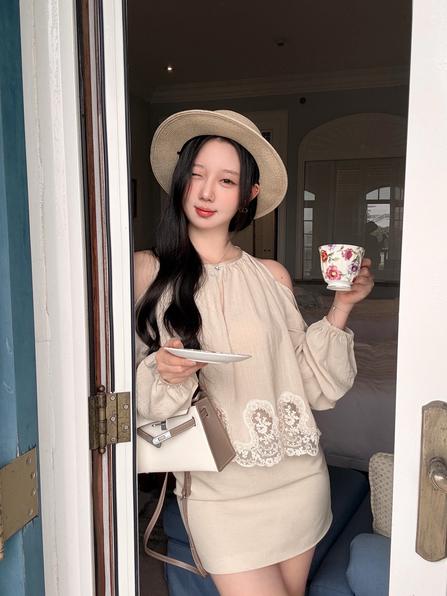 [Vacation] Halter Off-Shoulder Top and Skirt Two-Piece Set (Q1358)