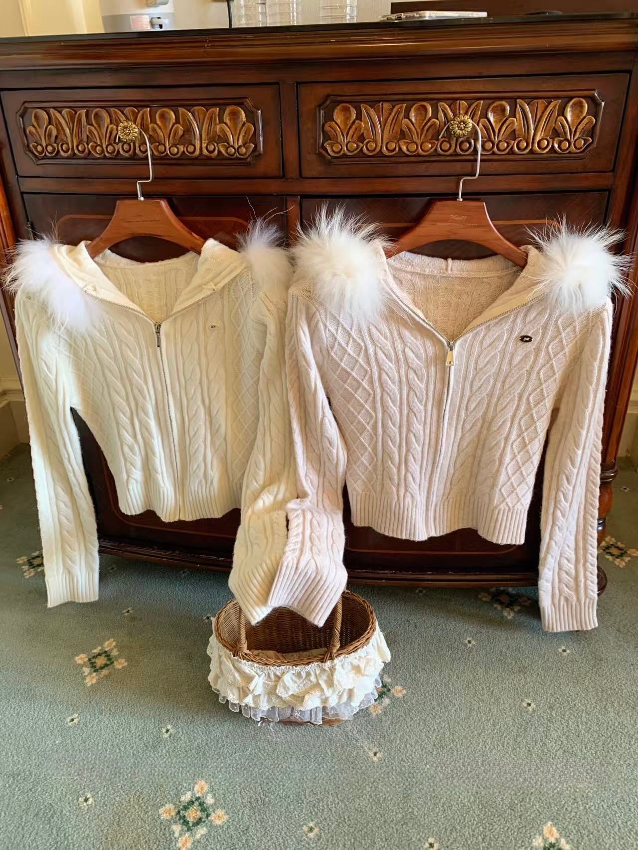 [Fluffy] Wool Cardigan with Fox Fur Hood