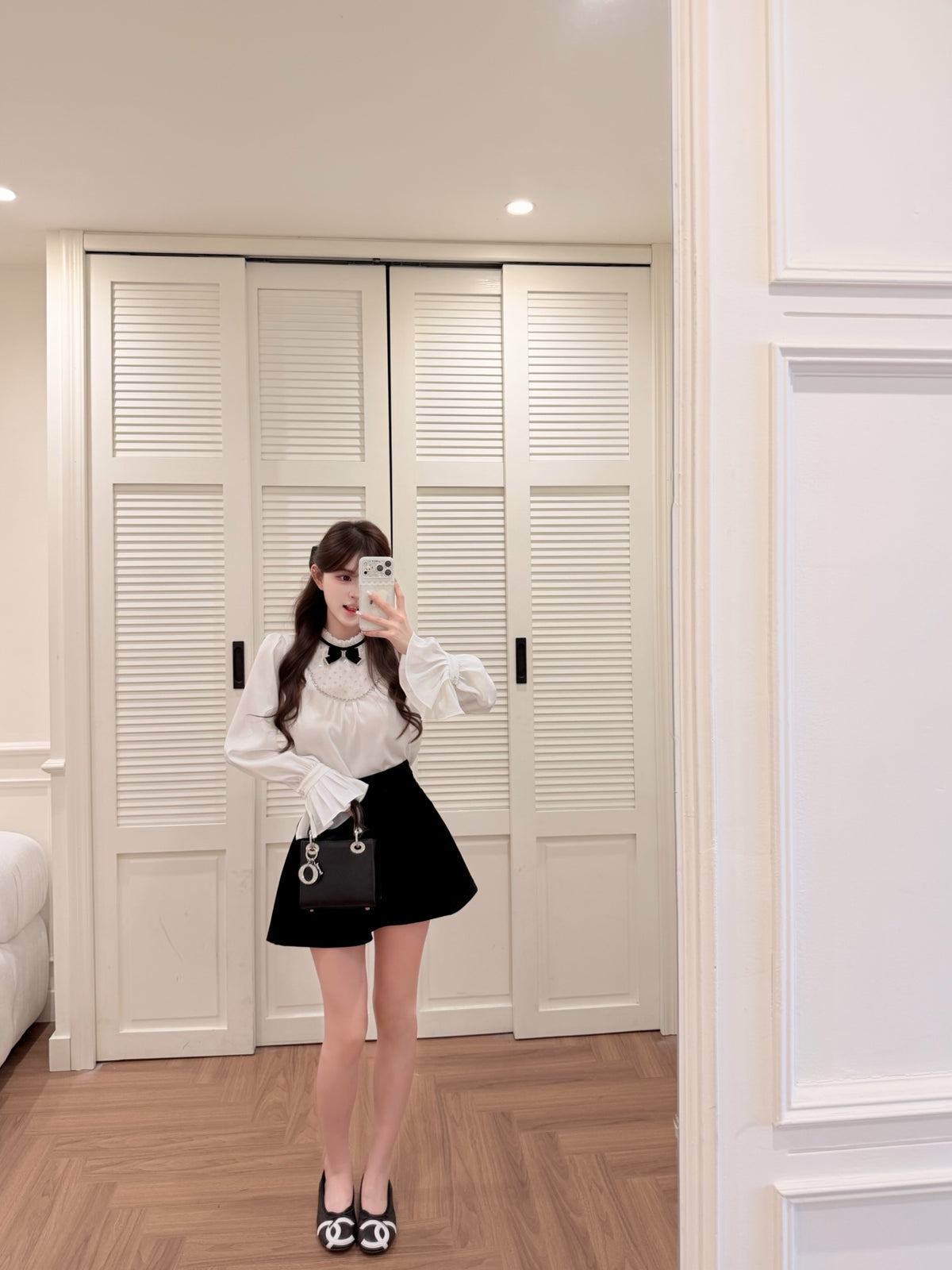 [Coquette] Pleated Chiffon Bow Blouse (Q1516)