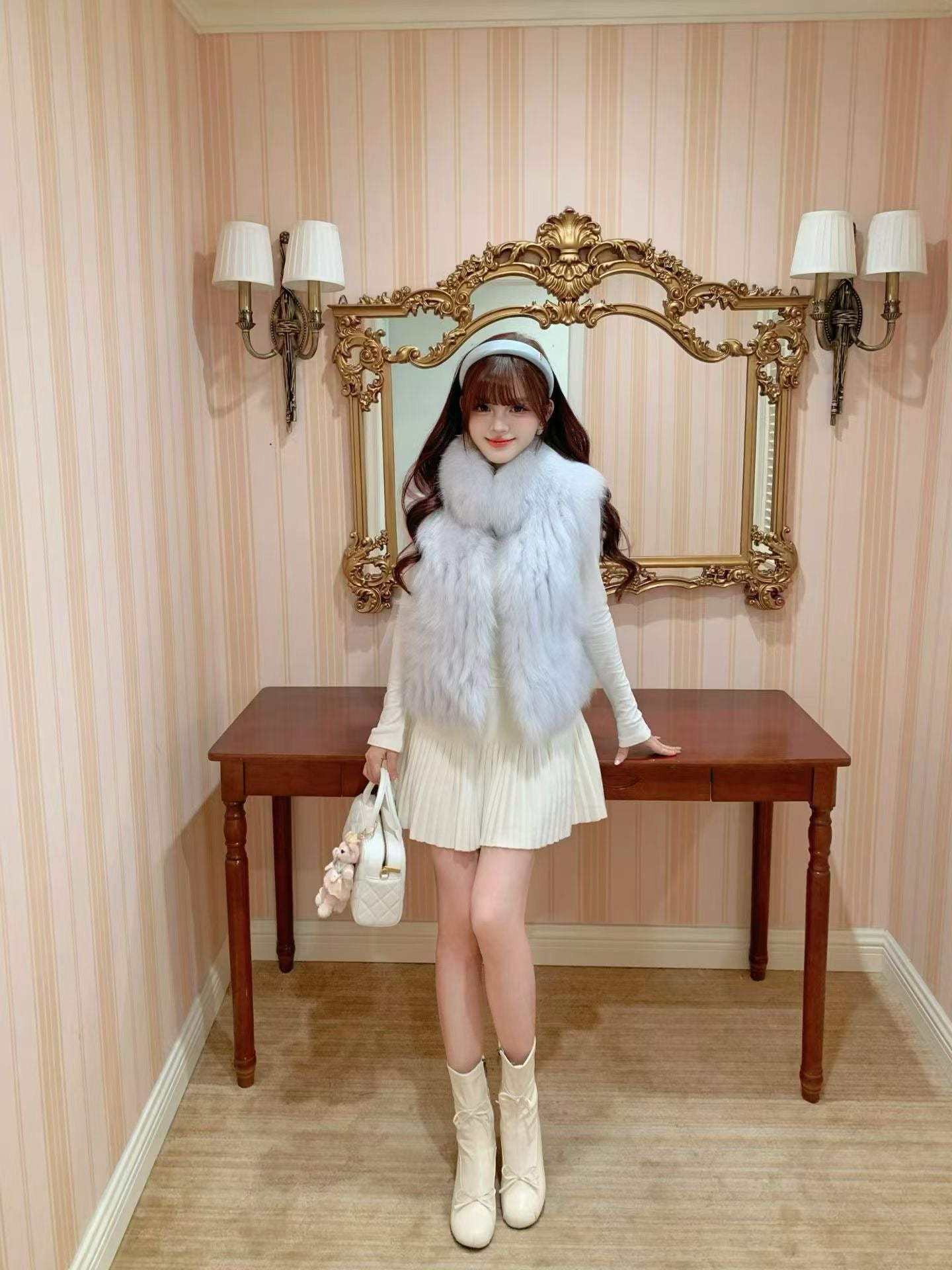 [Luxury] Elegant Fluffy Fox Fur Vest