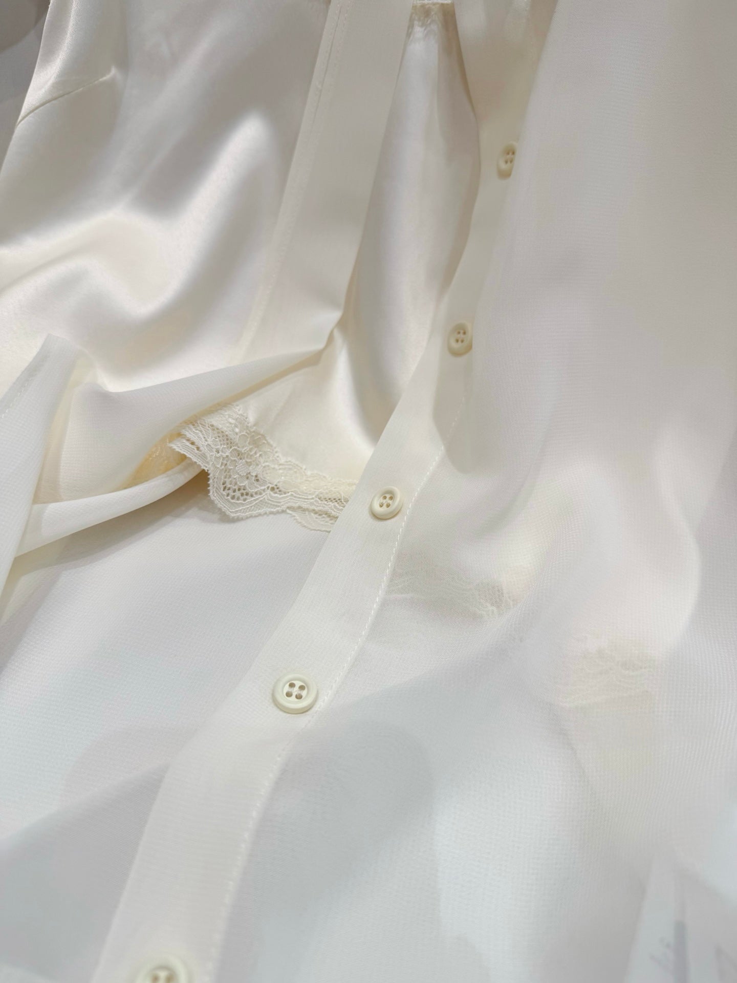 [Bestseller] French Tie-Neck Bow Chiffon Blouse (Q1382)