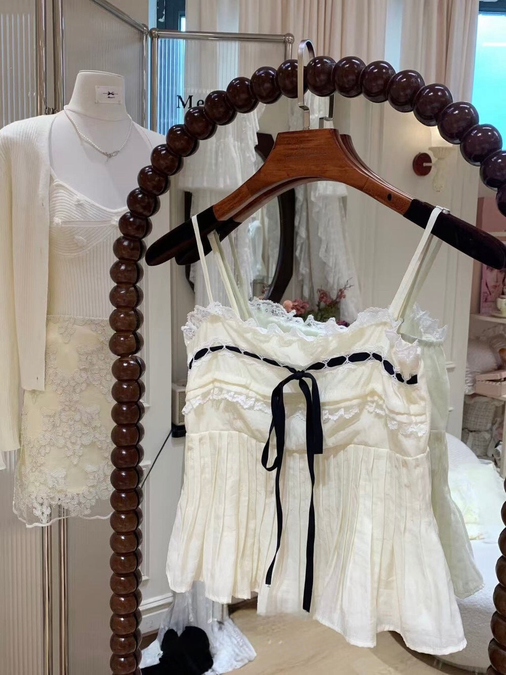 [Celebrity] Cute Bow Lace Camisole