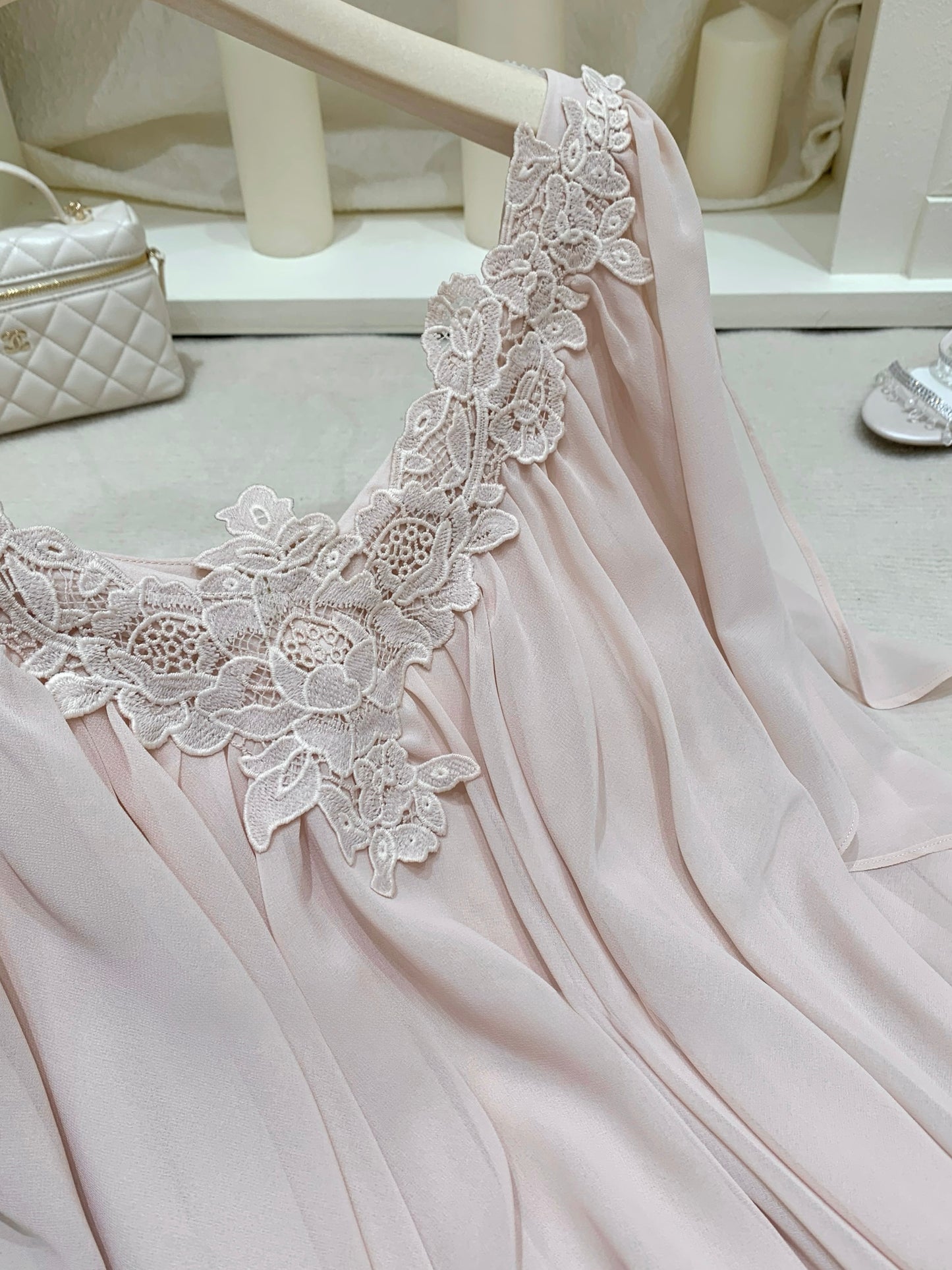 [Coquette] Chiffon Lace V-neck Blouse with Belt (Q1209)