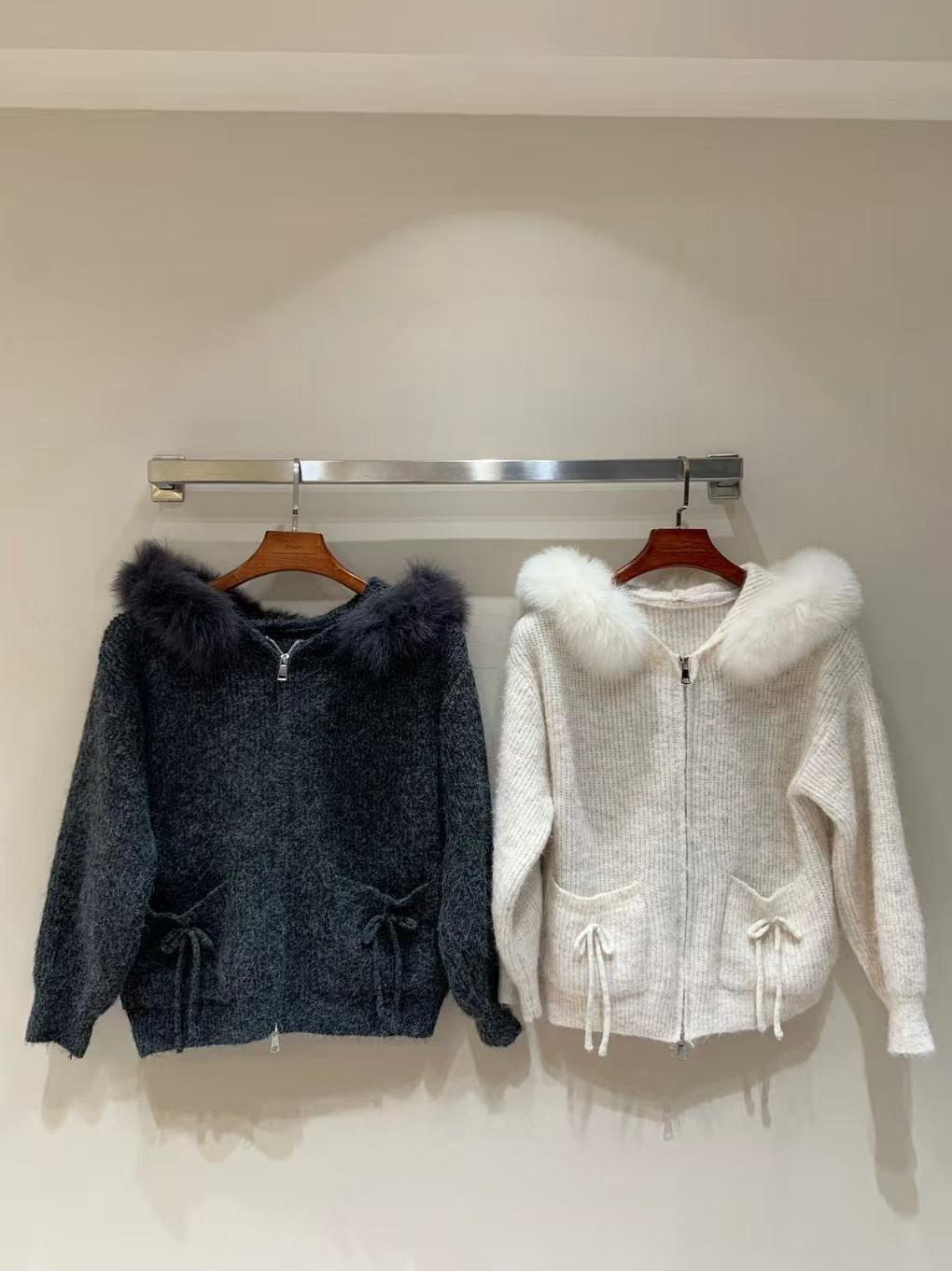[Girly] 100% Wool Zip-up Sweater (Fox Fur Hat)