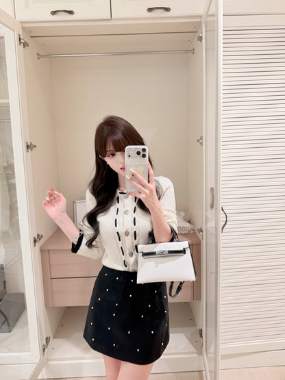 [Luxury] Pearl Embellished Mini A-Line Skirt (906-1)⁠