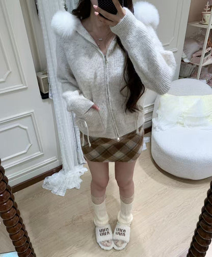 [Girly] 100% Wool Zip-up Sweater (Fox Fur Hat)