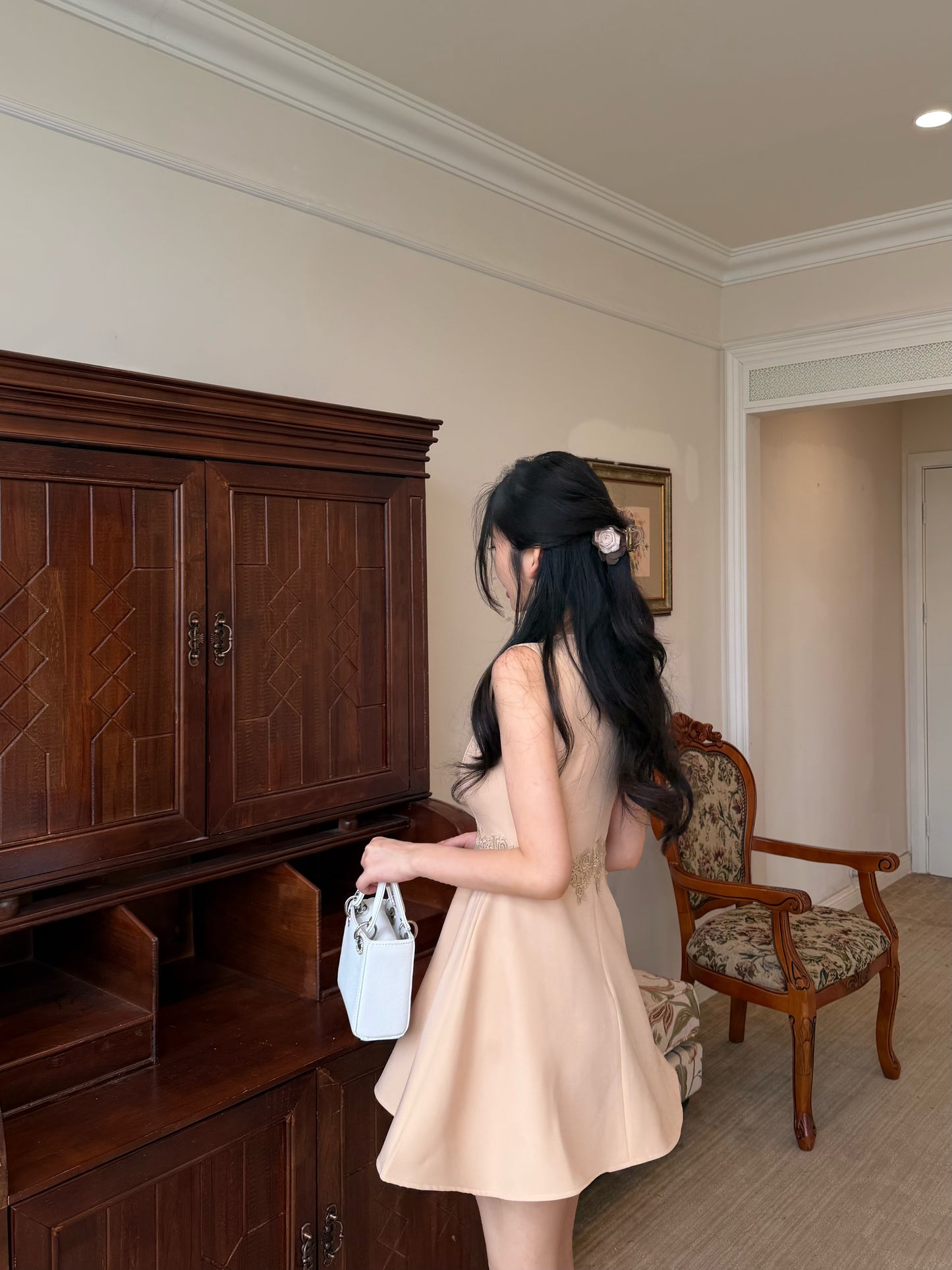 [Stylish] Flattering Designer Dress (Q1053)